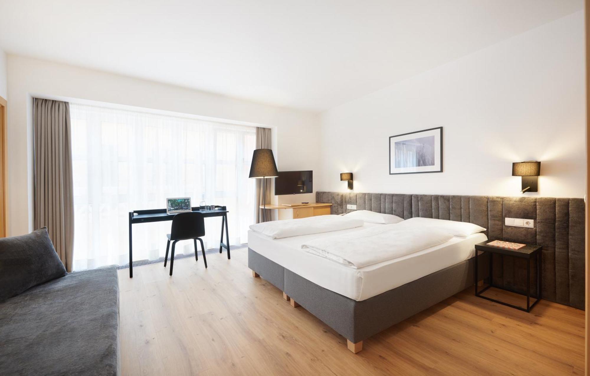 Hotel Goldene Rose Brunico Dış mekan fotoğraf