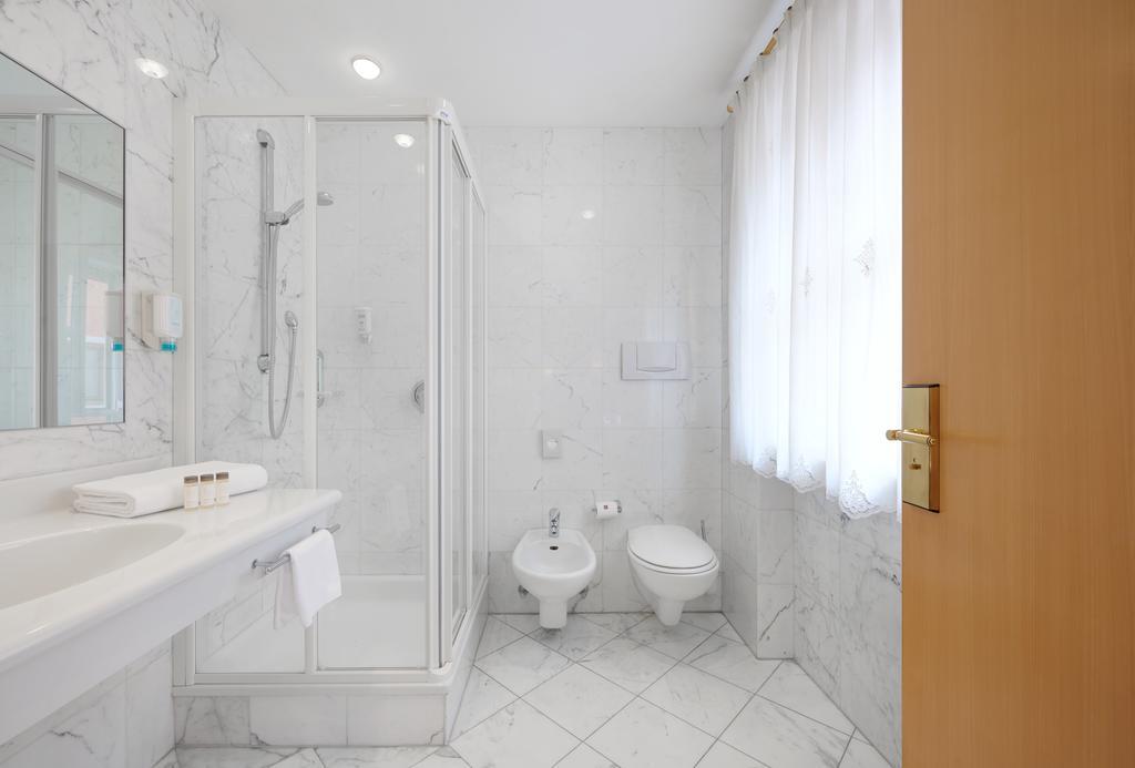 Hotel Goldene Rose Brunico Dış mekan fotoğraf